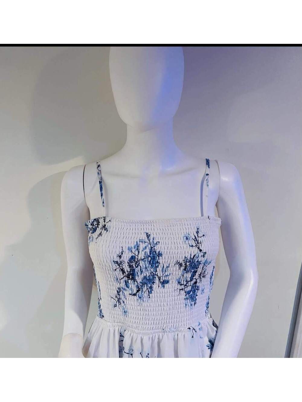 rue21 Women’s XL White Blue Floral Smocked Maxi Dress Lace Up Back Strappy